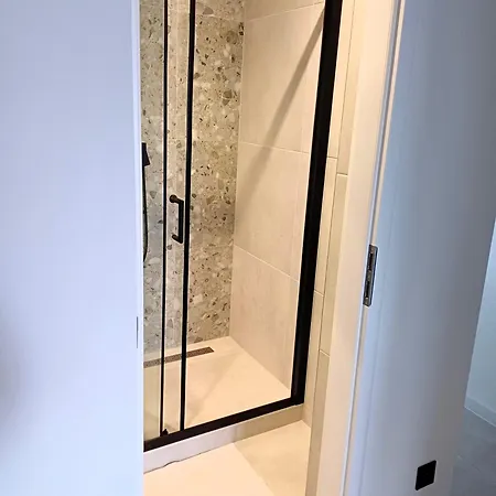 Apartament Moderne Byvanie So Skvelou Dostupnostou *